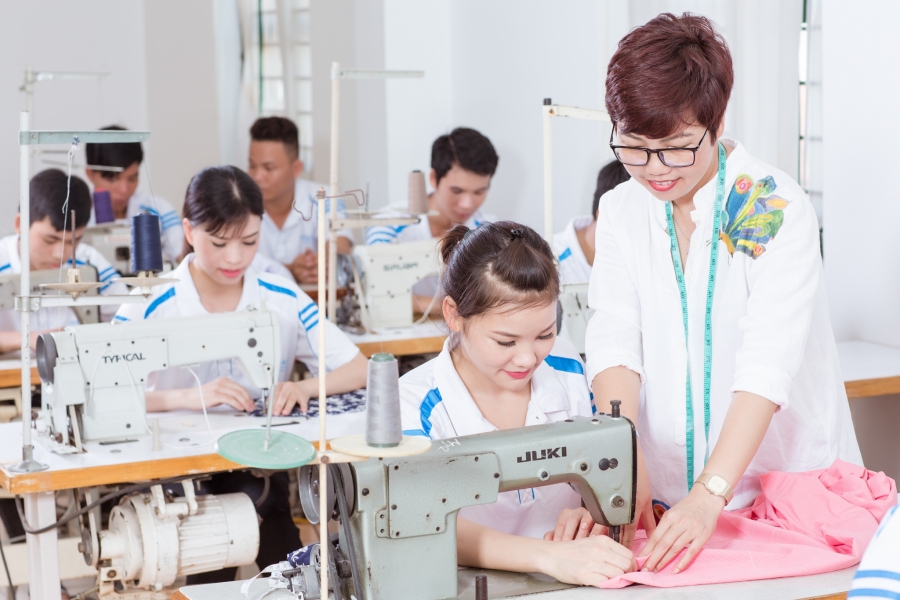 Học nghề may thời trang 
