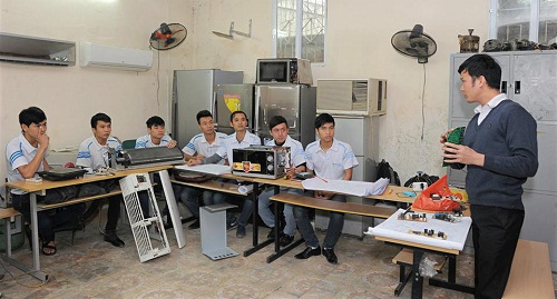 Lớp dạy nghề điện lạnh của trung tâm dạy nghề Thanh Xuân