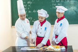 7 LÝ DO HỌC XONG PHỔ THÔNG BẠN NÊN ĐI HỌC NGHỀ - TUYỂN SINH HỌC NGHỀ 2022