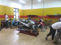 CÓ NÊN HỌC NGHỀ SỬA CHỮA XE MÁY