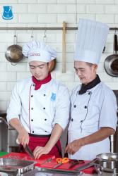 HỌC PHÍ NGHỀ ĐẦU BẾP BAO NHIÊU?