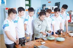 Các Thông Số Thường Thấy Trên Thân Các Khí Cụ Điện