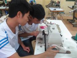 Tuyển nhân viên kỹ thuật máy may