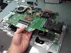 Học sửa laptop không dễ như bạn nghĩ