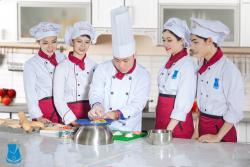 Các Lý Do Nên Yêu 1 Cô Nàng Đầu bếp