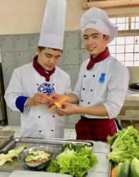 Học Nghề Đầu Bếp Có Khó Không?